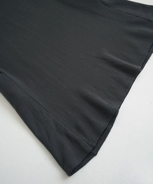 Mochi / home&miles.モチ / ホーム＆マイルズ.v-neck one piece [charcoal grey]