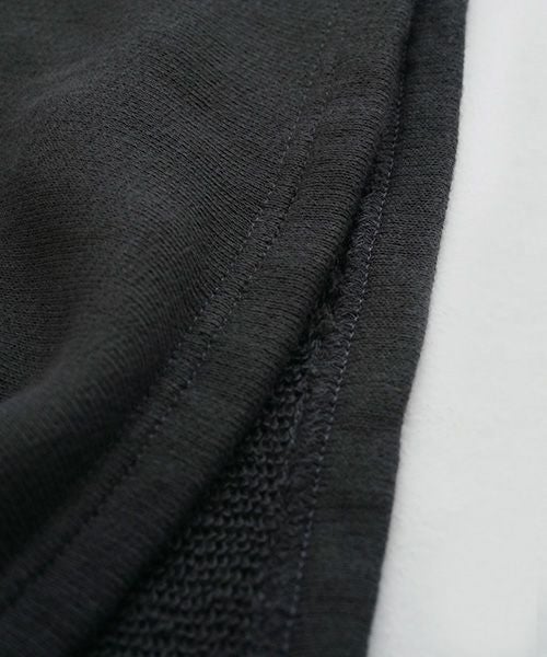 Mochi / home&miles.モチ / ホーム＆マイルズ.v-neck one piece [charcoal grey]