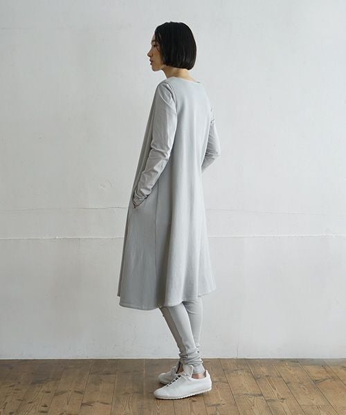Mochi / home&miles.モチ / ホーム＆マイルズ.v-neck one piece [grey fog]