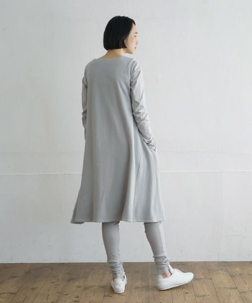 Mochi / home&miles.モチ / ホーム＆マイルズ.v-neck one piece [grey fog]