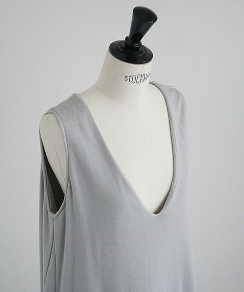 Mochi / home&miles.モチ / ホーム＆マイルズ.v-neck one piece [grey fog]