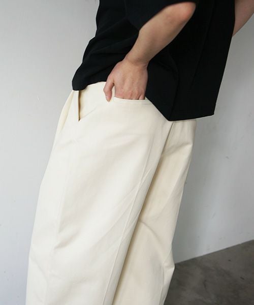 STUDIONICHOLSON スタジオニコルソン.PEACHED COTTON TWILL VOLUME PLEAT PANTS [SNW-145 / CREAM]