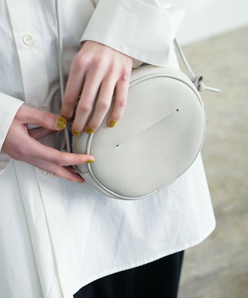 macromauro マクロマウロ.NO LETTER BAG CIRCLE S [GREY]_