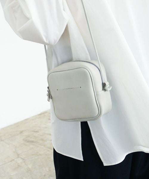 macromauro マクロマウロ.NO LETTER BAG SQUARE S [GREY]_