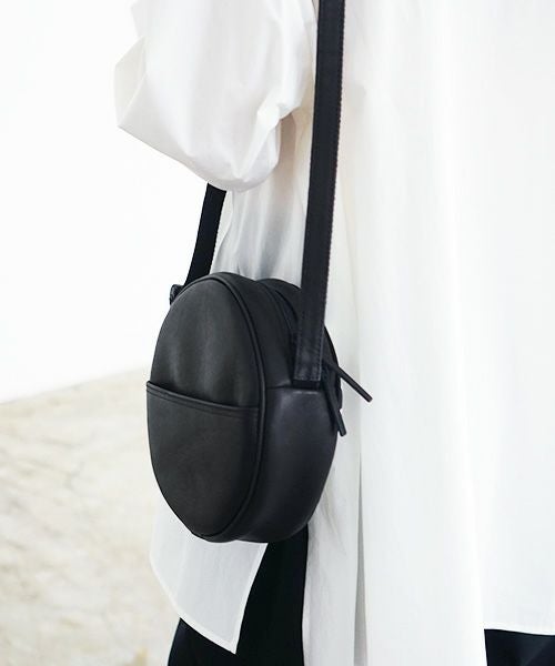 macromauro マクロマウロ.NO LETTER BAG CIRCLE M [BLACK]_