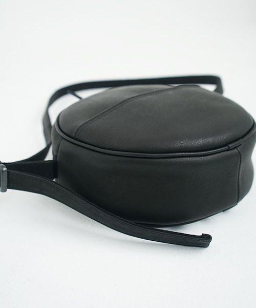 macromauro マクロマウロ.NO LETTER BAG CIRCLE M [BLACK]_