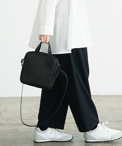 macromauro マクロマウロ.NO LETTER BAG SQUARE M [BLACK]_