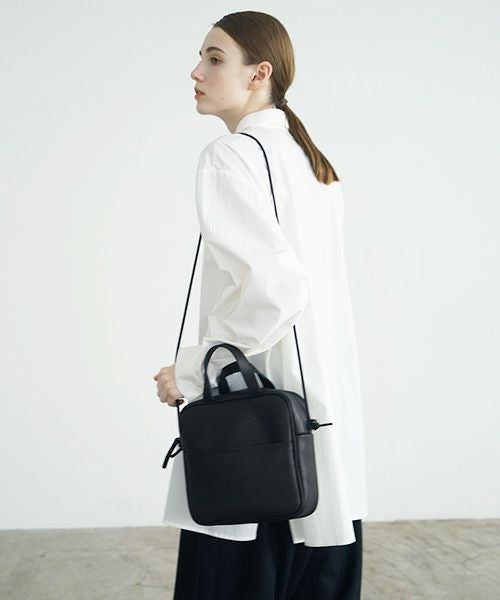 macromauro マクロマウロ.NO LETTER BAG SQUARE M [BLACK]_