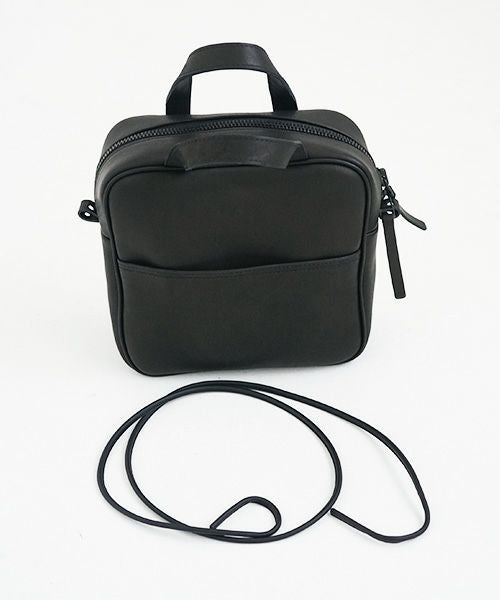 macromauro マクロマウロ.NO LETTER BAG SQUARE M [BLACK]_