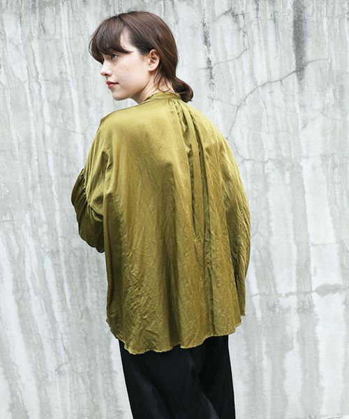 suzuki takayuki スズキタカユキ puff-sleeve blouse [A221-03/khaki/nude]