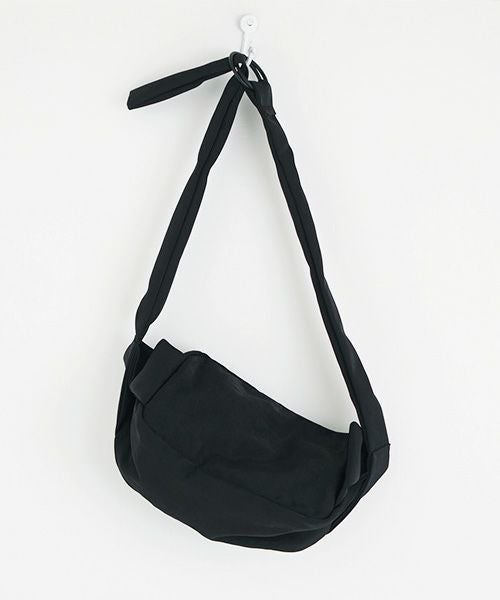 VU PRODUCT.ヴウプロダクト.body bag vu-product-B05[BLACK]