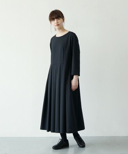 Mochi モチ tuck dress [ma21-op-02/black]