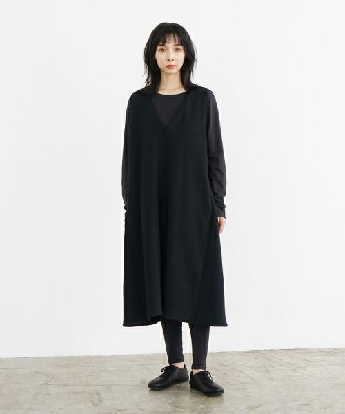 Mochi / home&miles.モチ / ホーム＆マイルズ.v-neck one piece [black]