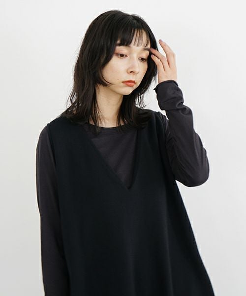 Mochi / home&miles.モチ / ホーム＆マイルズ.v-neck one piece [black]