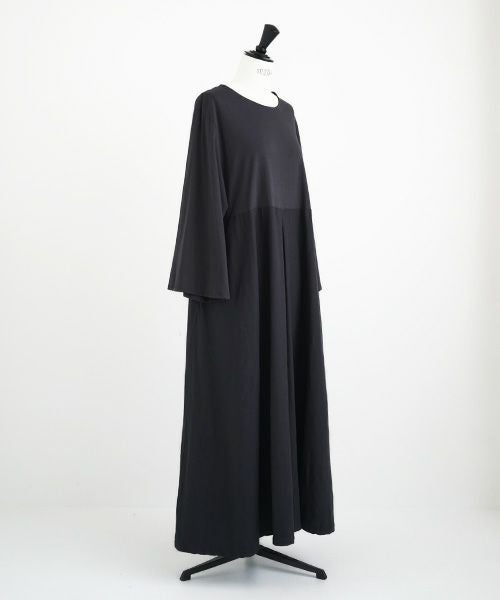 Mochi / home&miles.モチ / ホーム＆マイルズ.flare sleeve one piece [sumi]