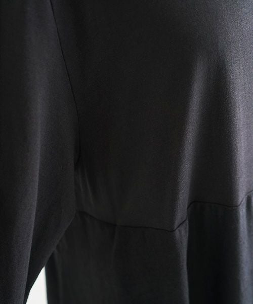 Mochi / home&miles.モチ / ホーム＆マイルズ.flare sleeve one piece [sumi]