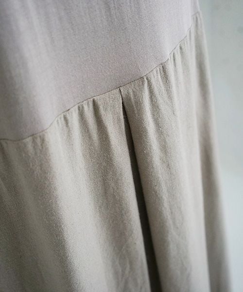 Mochi / home&miles.モチ / ホーム＆マイルズ.flare sleeve one piece [greige]