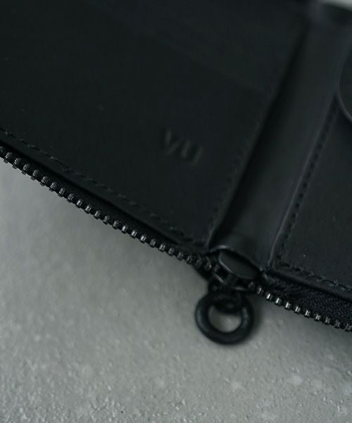 VU PRODUCT 鹿革スクエアジップウォレット ブラック｜軽くて柔らかい