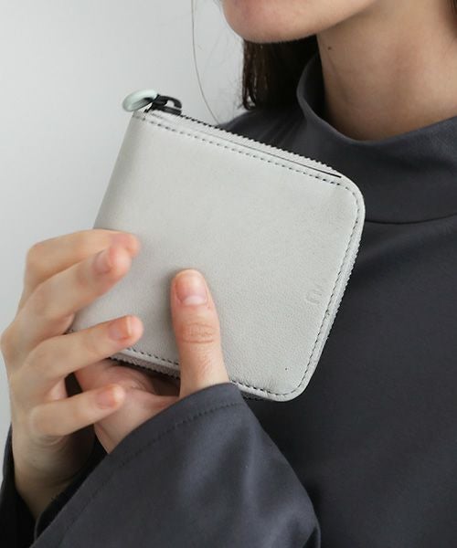 VUm PRODUCT B10 square zip wallet deer leather / green gray