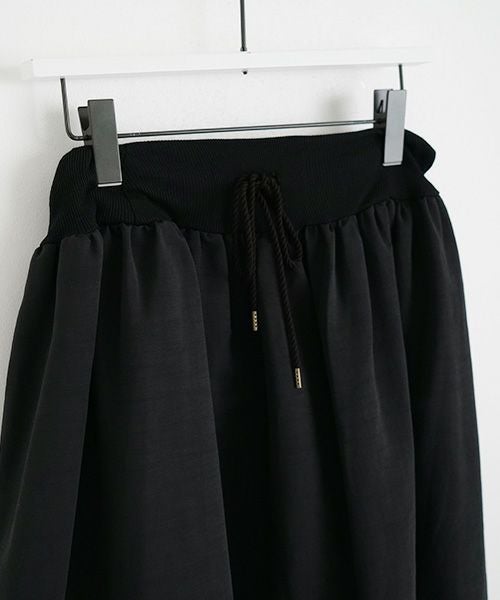 Mochi.モチ.long skirt [ms22-sk-01/black]