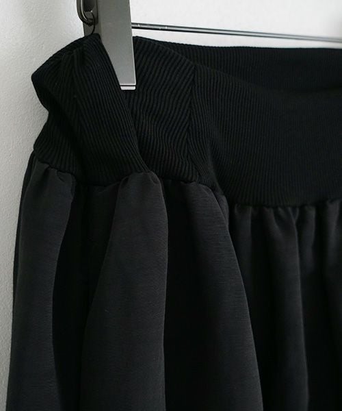 Mochi.モチ.long skirt [ms22-sk-01/black]