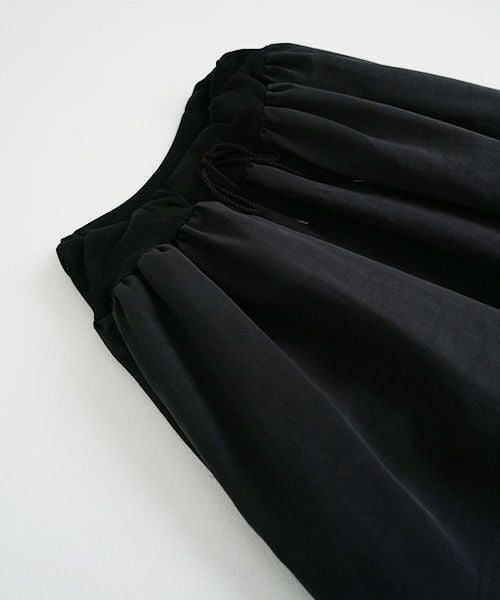 Mochi.モチ.long skirt [ms22-sk-01/black]