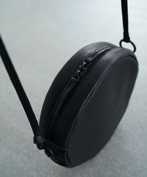 Mochi.モチ.circle shoulder bag [ma-pro-10-/black]