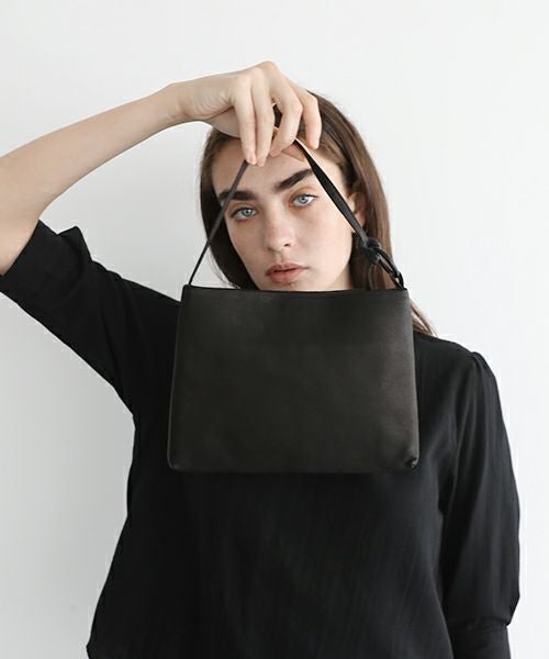 Mochi モチ horizontal bag [ma-pro-11/black]