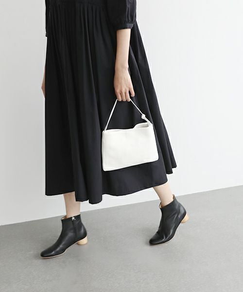 Mochi モチ horizontal bag [ma-pro-11/white]