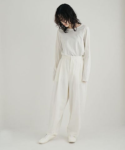 Mochi / home&miles.モチ / ホーム＆マイルズ.volume tuck pants [off white]