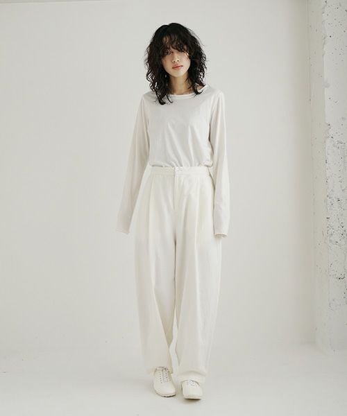 Mochi / home&miles.モチ / ホーム＆マイルズ.volume tuck pants [off white]