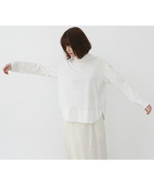 Mochi.モチ.side button top [ma22-b-02/white]
