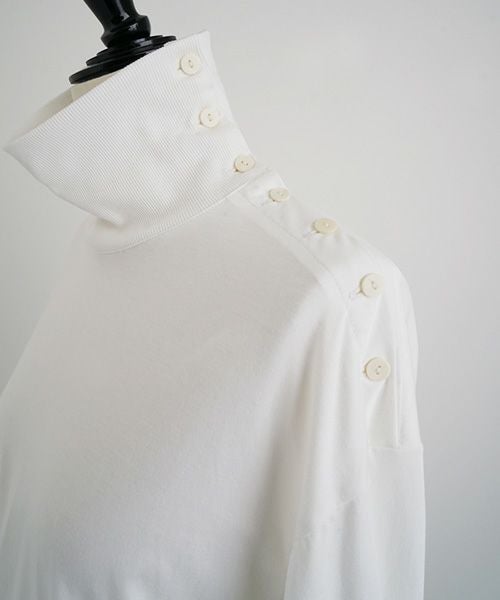 Mochi.モチ.side button top [ma22-b-02/white]