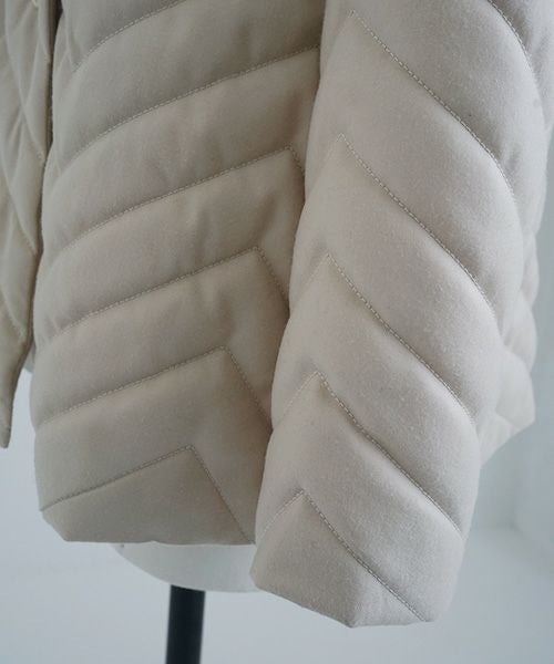 Mochi.モチ.quilted jacket [ma22-jk-02/off beige]