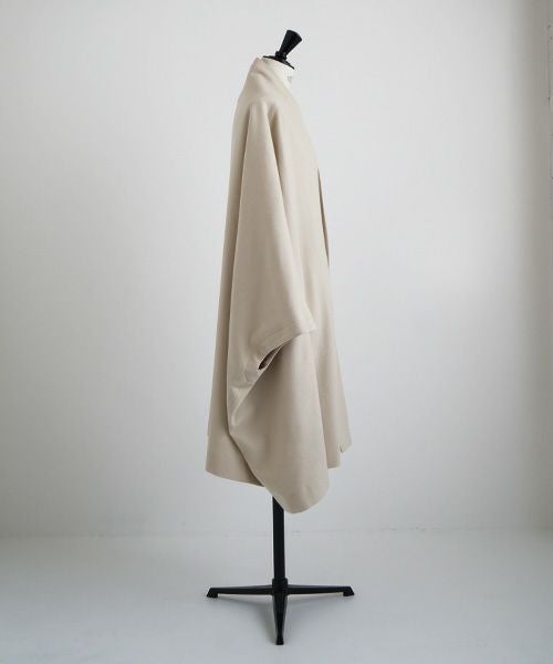 Mochi.モチ.cape coat [ma22-co-02/off beige]