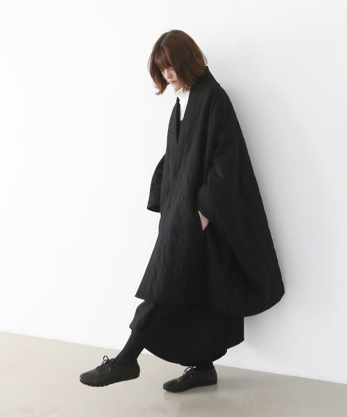Mochi.モチ.quilted cape  coat [ma22-co-02/black quilted・]
