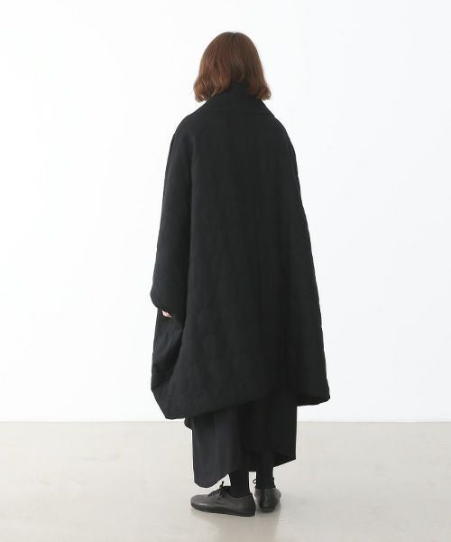 Mochi.モチ.quilted cape  coat [ma22-co-02/black quilted・]