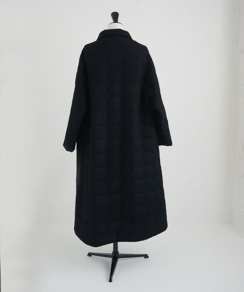 Mochi.モチ.stand fall collar coat (quilted). [ma22-co-03/quilted]