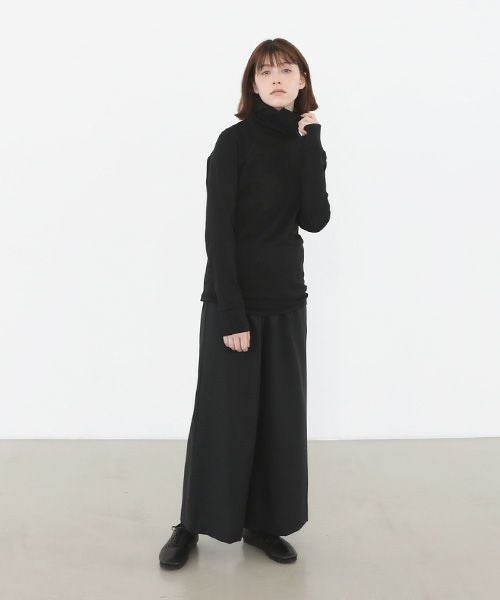 Mochi.モチ.asymmetry wide pants [ma22-pt-02/black/・1]