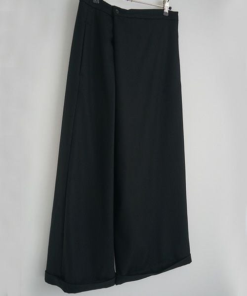 Mochi.モチ.asymmetry wide pants [ma22-pt-02/black/・1]