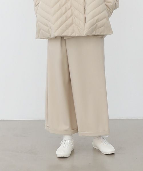 Mochi.モチ.asymmetry wide pants [ma22-pt-02/off beige]