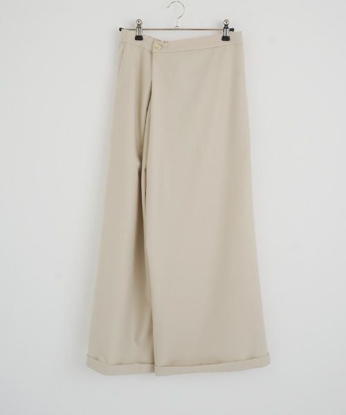 Mochi.モチ.asymmetry wide pants [ma22-pt-02/off beige]