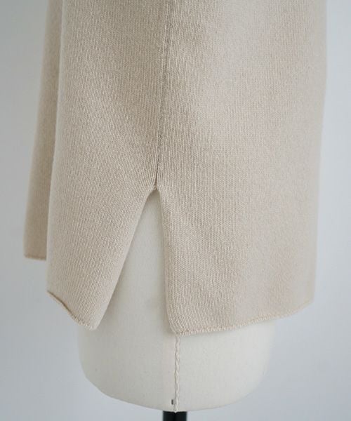 Mochi.モチ.cashmere v-neck vest [ma22-kn-01/off white]