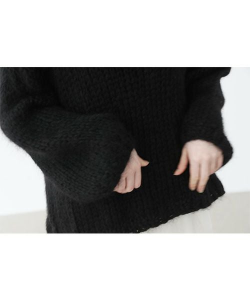 Mochi.モチ.hand knitted sweater [ma22-kn-04/black]