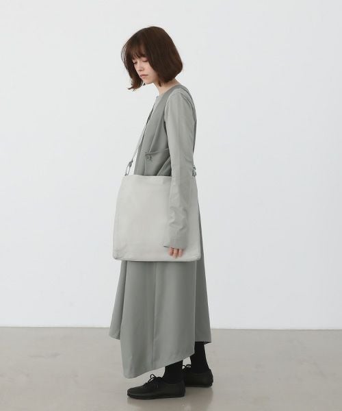 Mochi.モチ.square shoulder bag [ma-pro-16-/green grey]