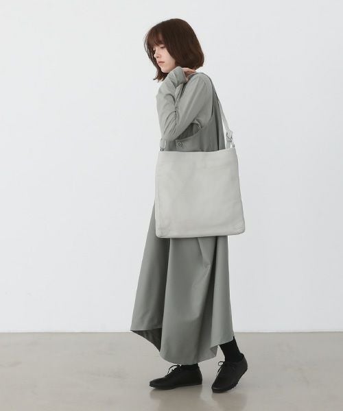 Mochi.モチ.square shoulder bag [ma-pro-16-/green grey]