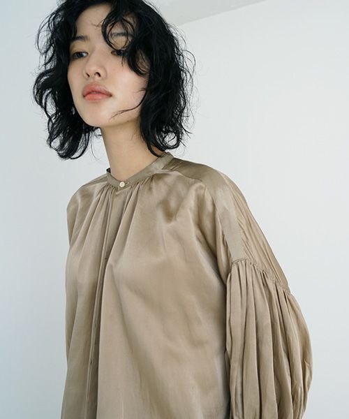 suzuki takayuki / スズキタカユキ | puff sleeve blouse ブラウス | カーキ | レディース suzuki takayuki スズキタカユキ puff-sleeve blouse [T001-12/bay leaf]