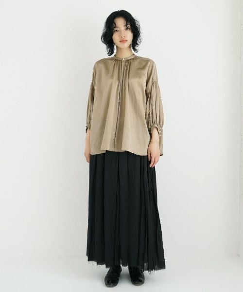 suzuki takayuki / スズキタカユキ | puff sleeve blouse ブラウス | カーキ | レディース suzuki takayuki スズキタカユキ puff-sleeve blouse [T001-12/bay leaf]