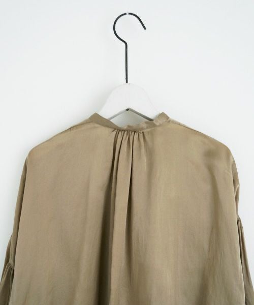 suzuki takayuki スズキタカユキ puff-sleeve blouse [T001-12/bay leaf]