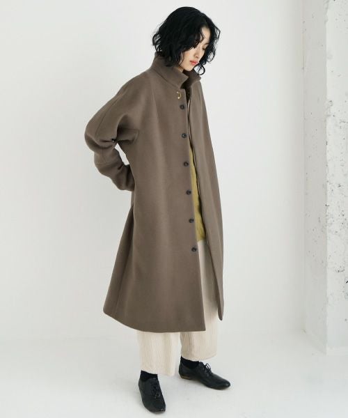 suzuki takayuki.スズキタカユキ.standing-collar coat.[A233-04/tauni olive]